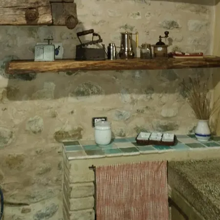 Affittasi Casale Localita Romeggio