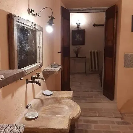 Affittasi Casale Localita Romeggio *