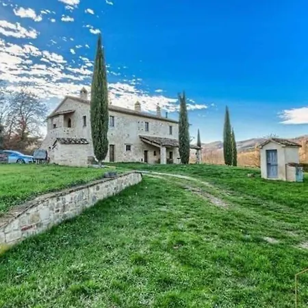 Affittasi Casale Localita Romeggio Nyaraló *