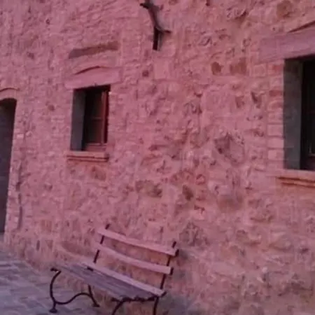 Affittasi Casale Localita Romeggio