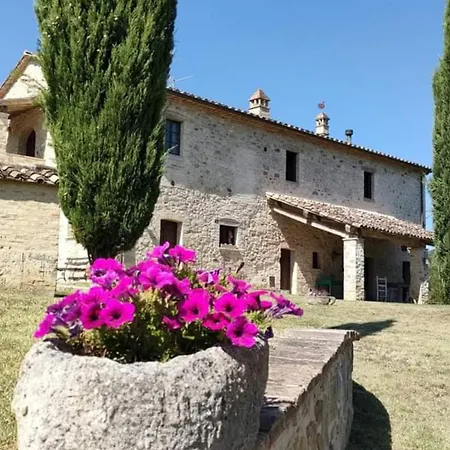 Affittasi Casale Localita Romeggio Nyaraló Umbertide