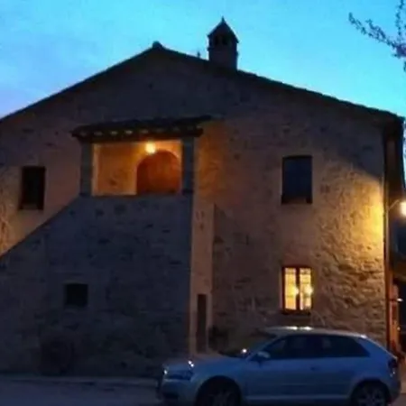 Affittasi Casale Localita Romeggio Nyaraló Umbertide