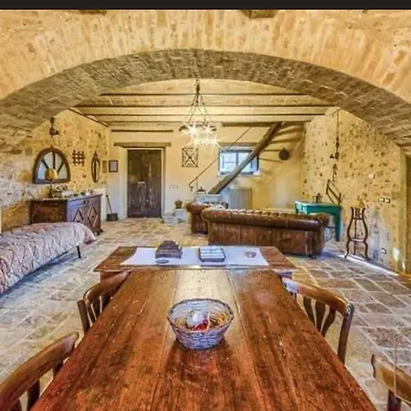 Affittasi Casale Localita Romeggio *